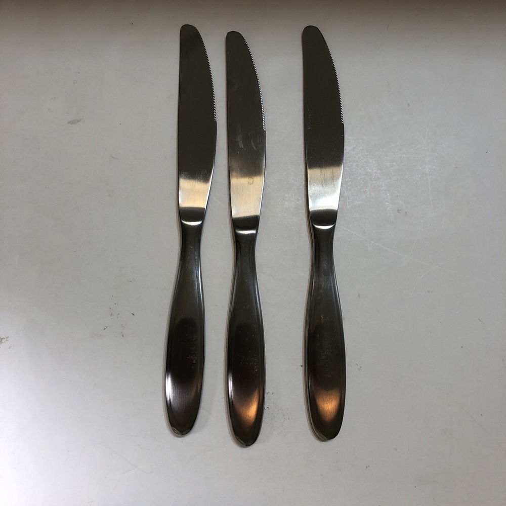 Three  J A Henckels  International Dinner Knives Gem Satin Stainless Flatware